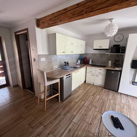 Apartamenty Kadlubek วีสวา ภายนอก รูปภาพ